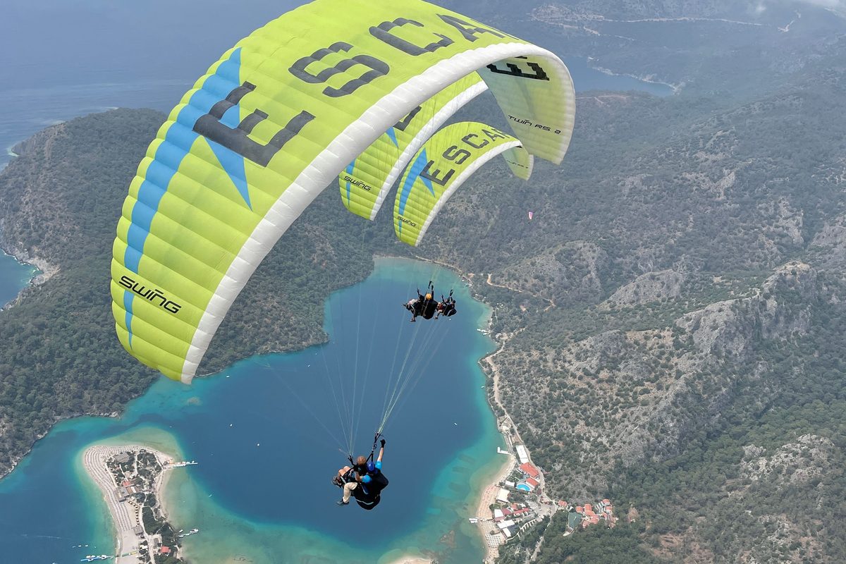 Gleitschirmfliegen über Ölüdeniz Blaue Lagune