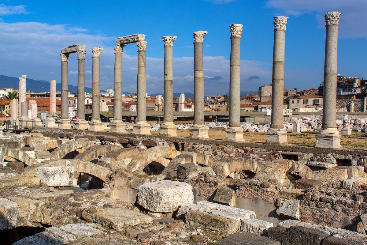 Agora von Smyrna Izmir antike Säulen